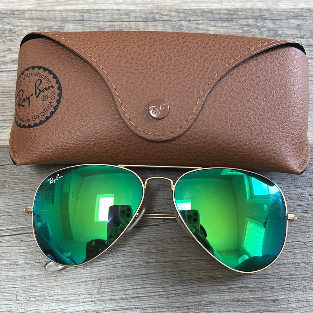 Ray-Ban 3025 Aviator Green Flash Mirror Lenses - Picture 7 of 9